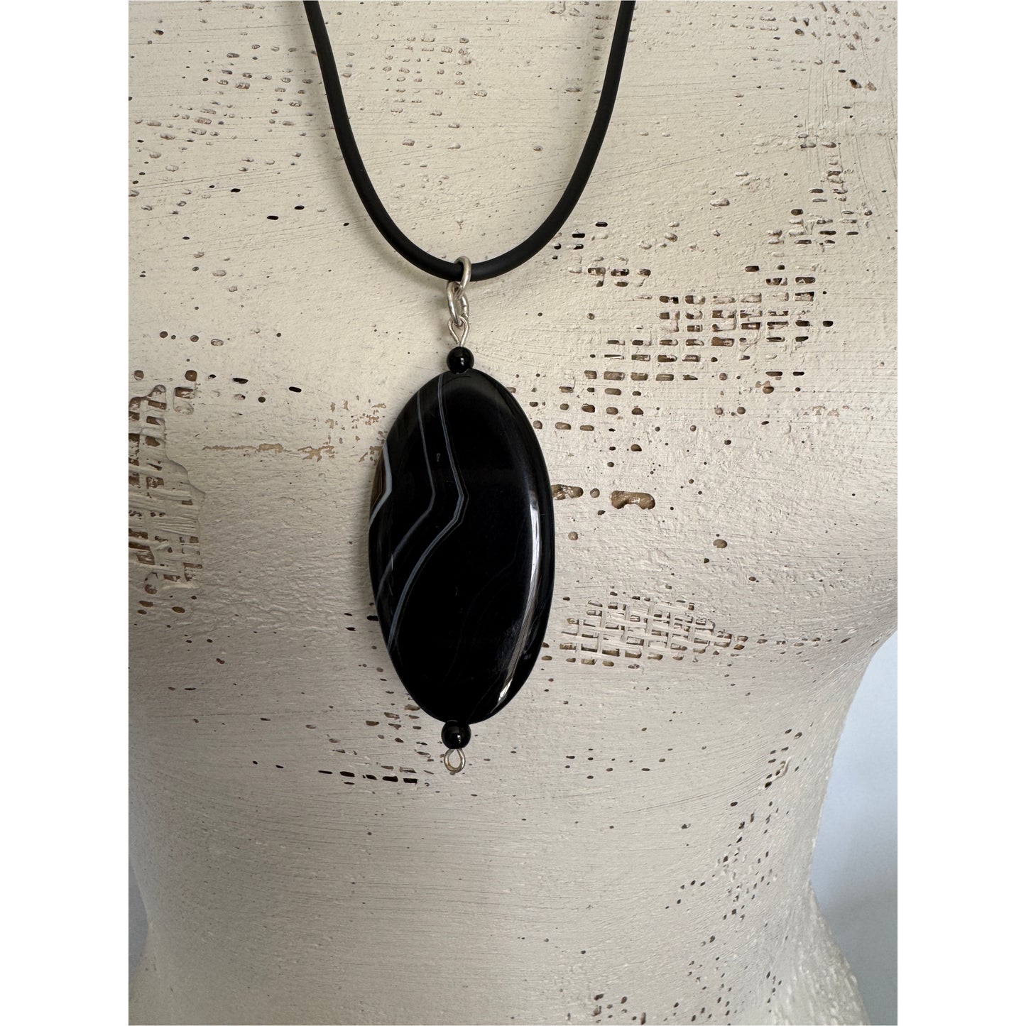 Agate Oval Pendant Necklace No.1